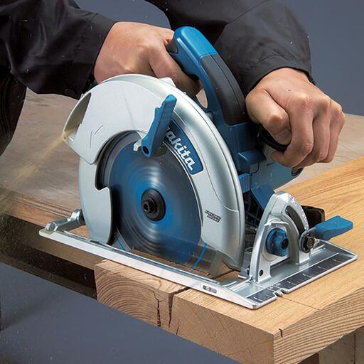 Makita 5008MGJ 1800W 210mm 8 1 4 Circular Saw