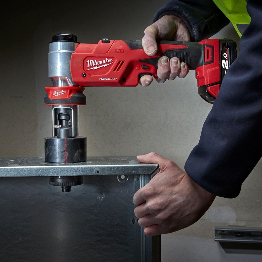 Milwaukee M18HKP 201C 18V 2.0Ah Li ion Cordless Force Logic Knockout Tool Combo Kit