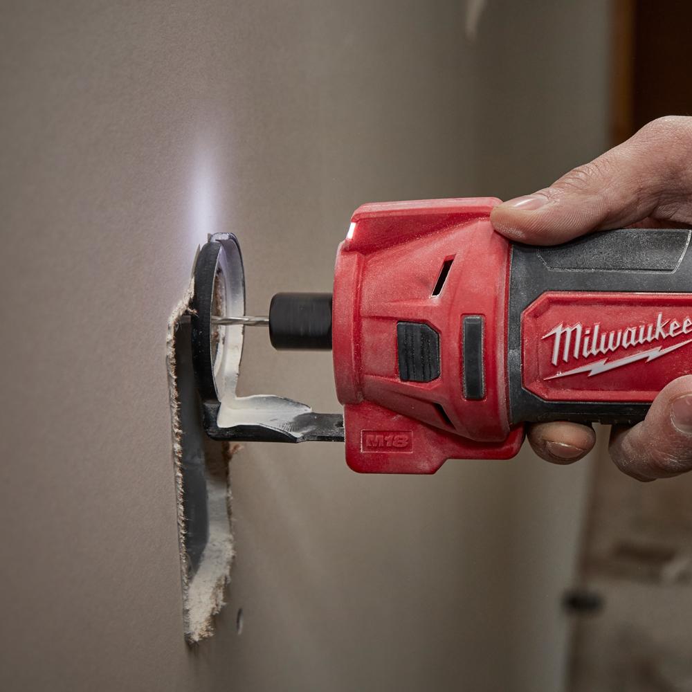 Milwaukee M18BCT 0 18V Li Ion Cordless Cut Out Rotary Tool Skin Only