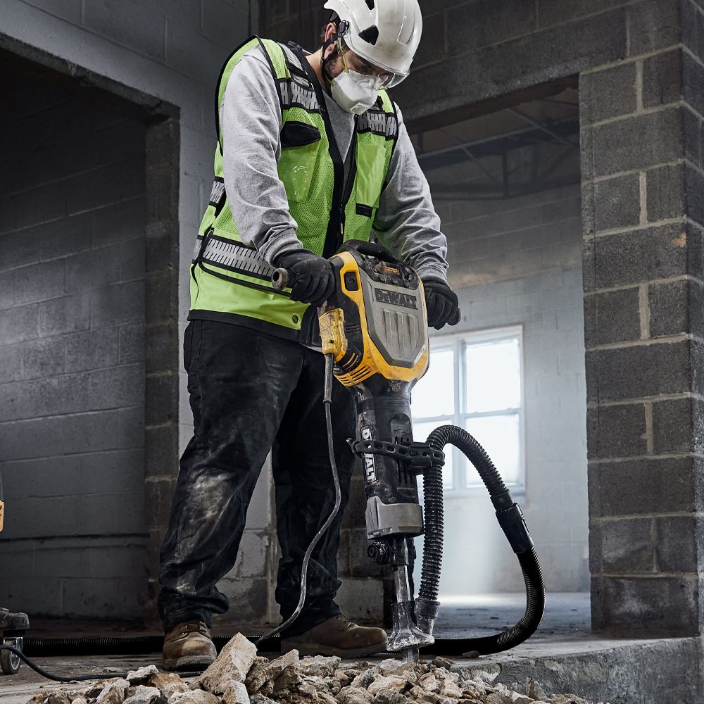 Dewalt breaker 15kg 2025