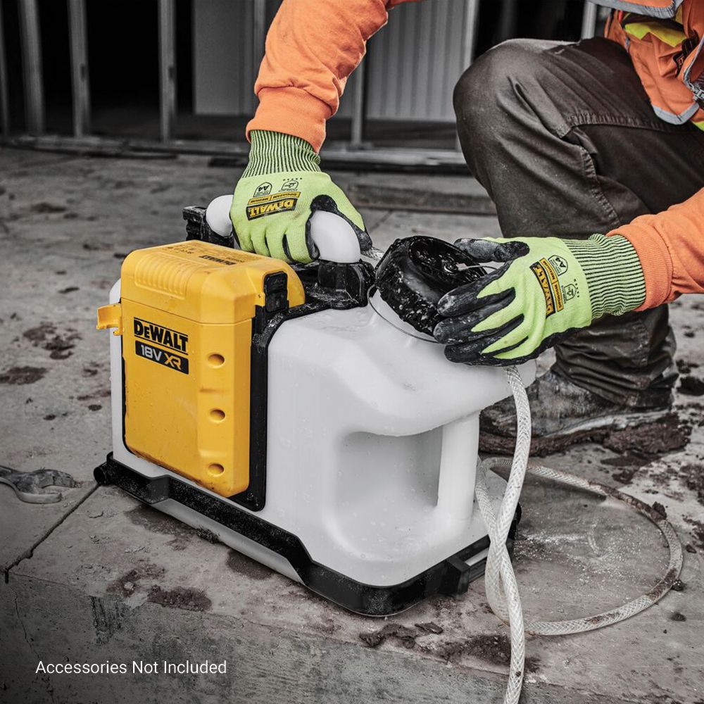 DeWalt DCE6820N-XJ 18V XR Water Tank - Skin Only