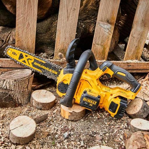 DeWalt DCM565N XE 18V Li Ion XR Cordless Brushless Compact Chainsaw Skin Only