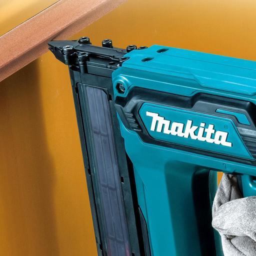 Makita 18v finish nail gun deals