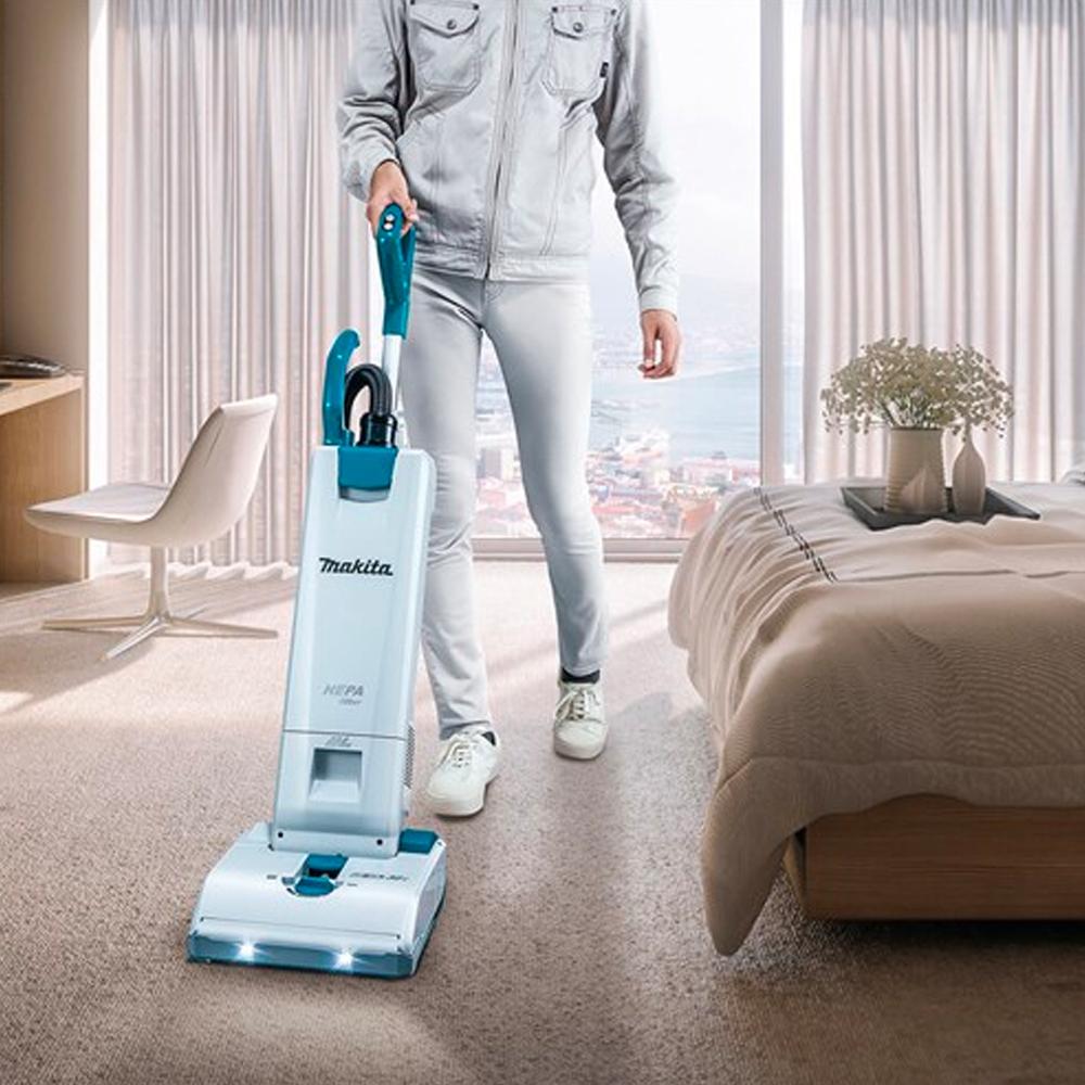 Thakita vacuum cleaner deals