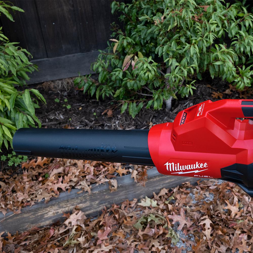 Milwaukee M18F2BL0 18V x 2 Li ion Cordless Fuel Dual Battery Blower Skin Only